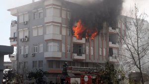 Yangında 2 daire zarar gördü