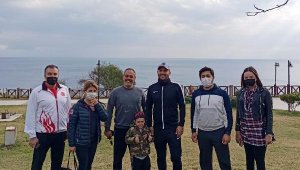 Ak Parti İlçe Başkanı vatandaşın derdini dinledi