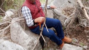 Antik kentte yürüyüşe çıkan iki arkadaş taş koltuk bulduğunu iddia etti