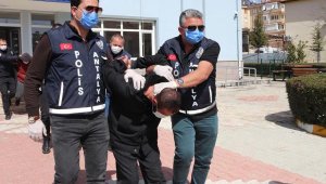 Aradaki benzerlik, 3 yıl önceki cinayetin de sorumlusu olduğunu ortaya çıkardı