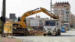 Barbaros Caddesi'nde ilk kazma vuruldu