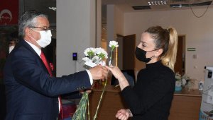Başkan Topaloğlu, sağlık çalışanlarının bayramını kutladı