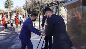 Çanakkale şehitleri Finike'de anıldı