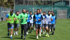 Çaykur Rizespor, Antalya'da kampa girdi