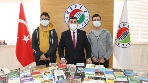Cemil Meriç'e kitap bağışı sürüyor