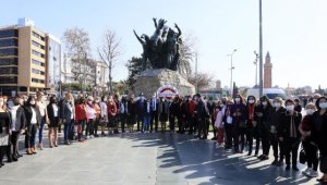 Cumhuriyet Meydanı kadınlara kaldı
