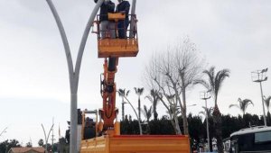 Derviş Eroğlu Caddesi'nde çalışmalar devam ediyor