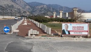 Döşemealtı Kırkgöz yoluna kaldırım çalışması