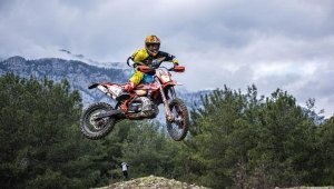 Enduro sevdalıları Kemer'de buluşuyor