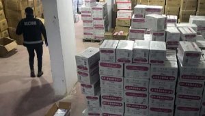 Gümrük kaçağı 977 bin cerrahi eldiven ele geçİrildi