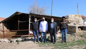 Hayvanları telef olan vatandaşa Başkan Böcek yardım eli uzattı