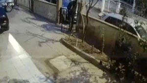 Kağıt toplayıcılar, demir kapıları çaldı