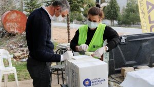 Karantinadaki mahalleye gıda yardımı