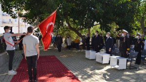 Kaş'ta, İstiklal Marşı'nın kabulünün 100. Yılı kutlandı