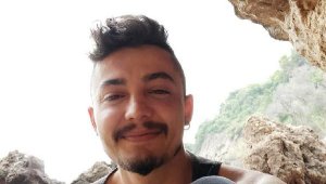 Kemer'de denizde erkek cesedi bulundu
