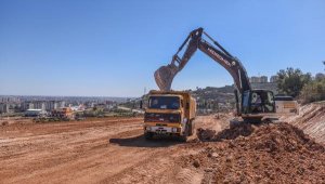 Kepez, Masa Dağı'nda 3 bin kamyonluk kaya kırdı