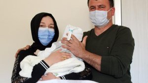 Mucize bebek Ömer Özkan'ın annesi: Annelik çok başka bir şeymiş