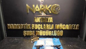 Otomobilde 2 kilo 160 gram kokain ele geçirildi