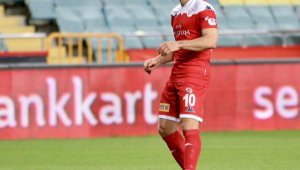 Podolski 83 gün sonra golle tanıştı
