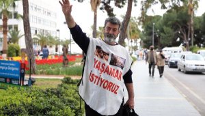 Sokak hayvanlarına eziyete 'dur' demek için Mersin'den İzmir'e yürüyor