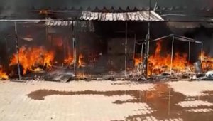 Suriyeli işçilerin kaldığı 7 baraka yandı
