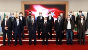 Yağlı Güreş Düzenleyen Kentler Birliği'nden Başkan Böcek'e ziyaret