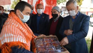 Yörükler Derneği'nden lokma ikramı