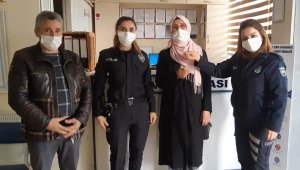 Zabıta, kaybolan altın bilekliği sahibine ulaştırdı
