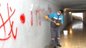 Alanya Belediyesi alt geçitlerin temizliğine hız verdi