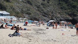 Alanya'da plajlar doldu