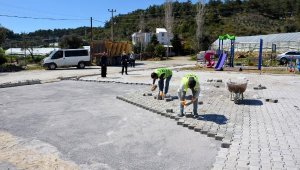 Alanya'nın Akdam Meydanı parke taş ile kaplandı