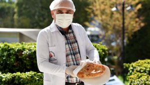 Vatandaşa pide, esnafa iftar paketi dağıtacak