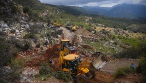 Yenice'de 5 kilometre yol çalışması