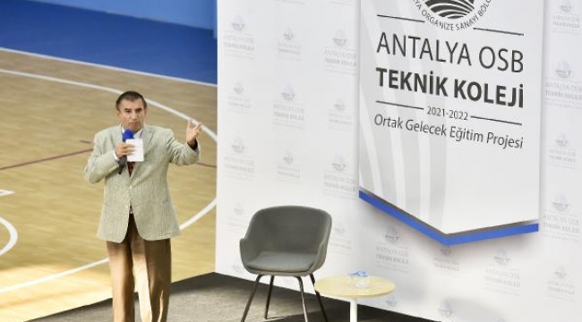 Antalya OSB Teknik Koleji velilerine iletişim semineri