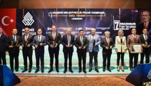 Belediyelerin 'en'leri ödüllendirildi