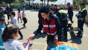 Jandarmadan 23 Nisan etkinliği