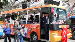 Kaş'ta çocuklara bayram hediyesi