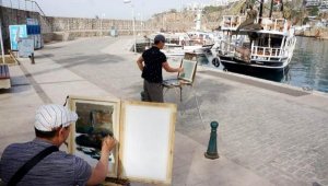 Kırgızlar Antalya'yı resimledi