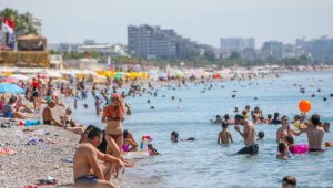 Savaş, tatil fiyatlarını artırdı