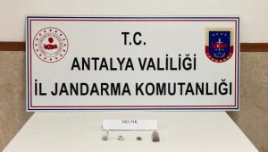 Uyuşturucuyla yakalandılar