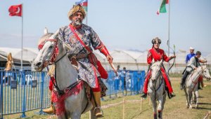 7'den 70'e festivale koştu