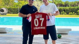 Ali Şafak Öztürk'ten Lewandowski'ye Antalya daveti