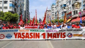 Antalya'da 1 Mayıs coşkuyla kutlandı