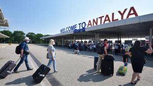 Antalya'ya gelen turist sayısı 2 milyonu aştı