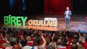 Dr. Bolat'tan 'Mutlu Çocuk Yetiştirme Semineri'