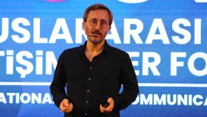 Genç iletişimcilerin ilk dersi Fahrettin Altun'dan