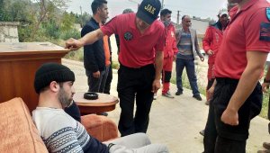 Jandarma kaybolan genci ailesine teslim etti