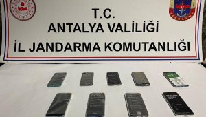 Jandarmadan kaçak cep telefonu baskını