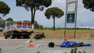 Kamyonetle çarpışan motosikletin sürücüsü öldü