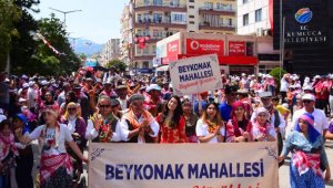 Kumluca'da Yörük göçü korteji